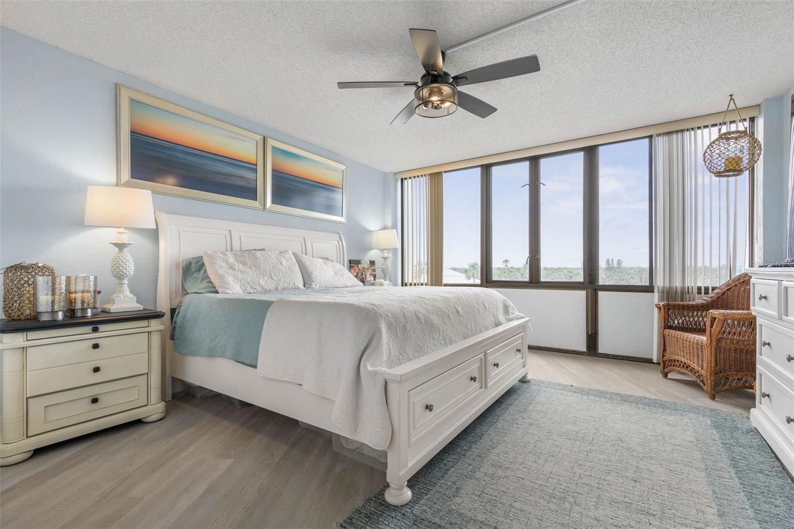 Image 14 of 53 For 3580 Ocean Shore Boulevard 210