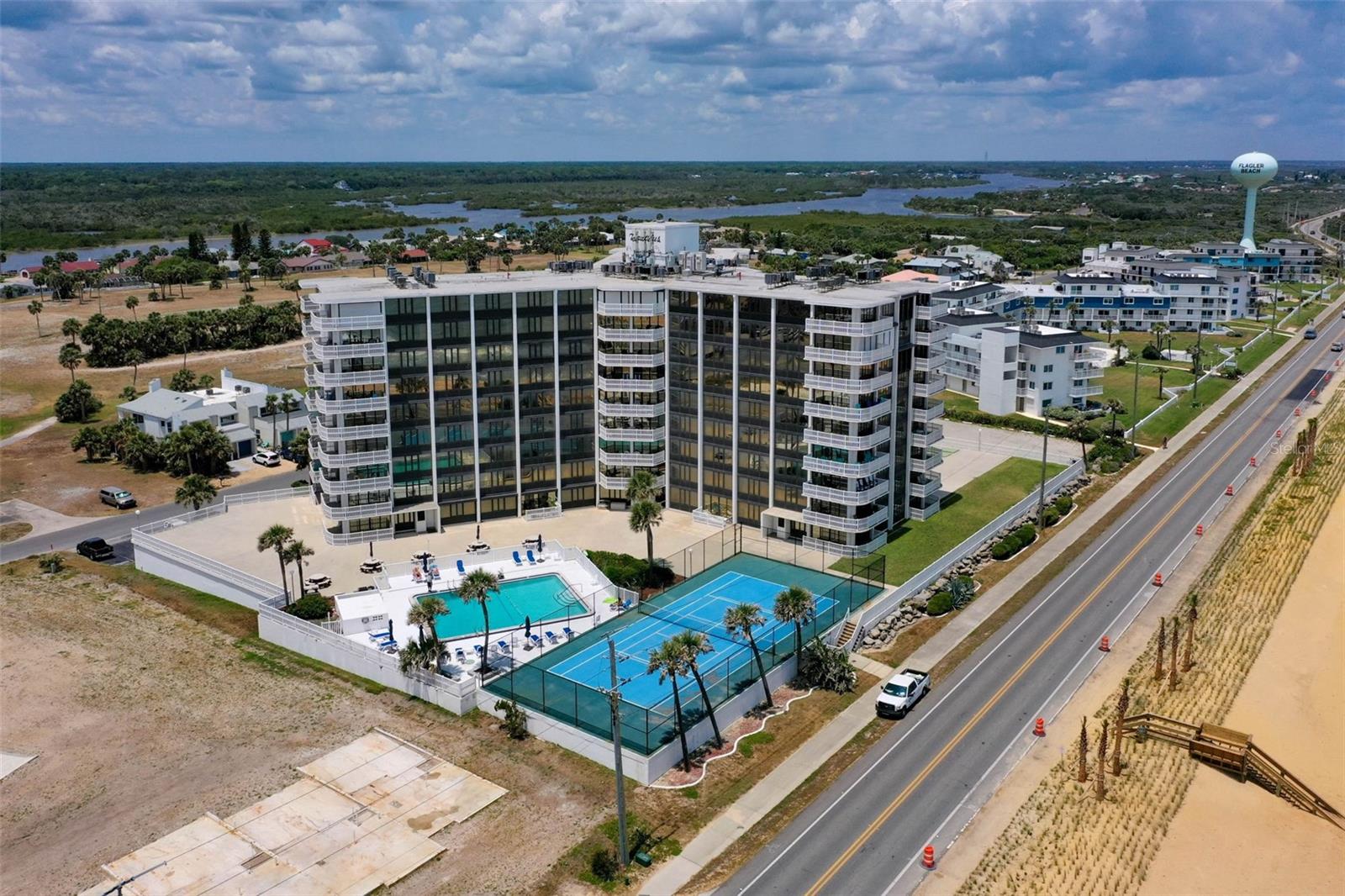 Image 29 of 53 For 3580 Ocean Shore Boulevard 210