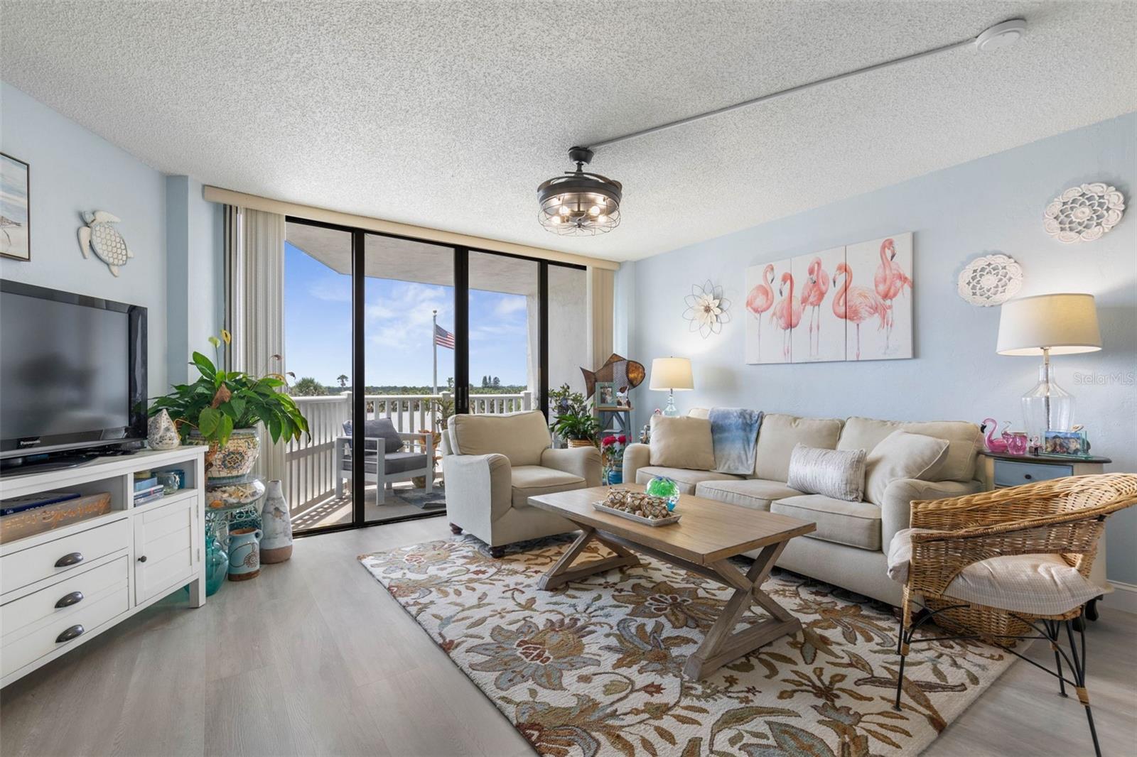 Image 4 of 53 For 3580 Ocean Shore Boulevard 210
