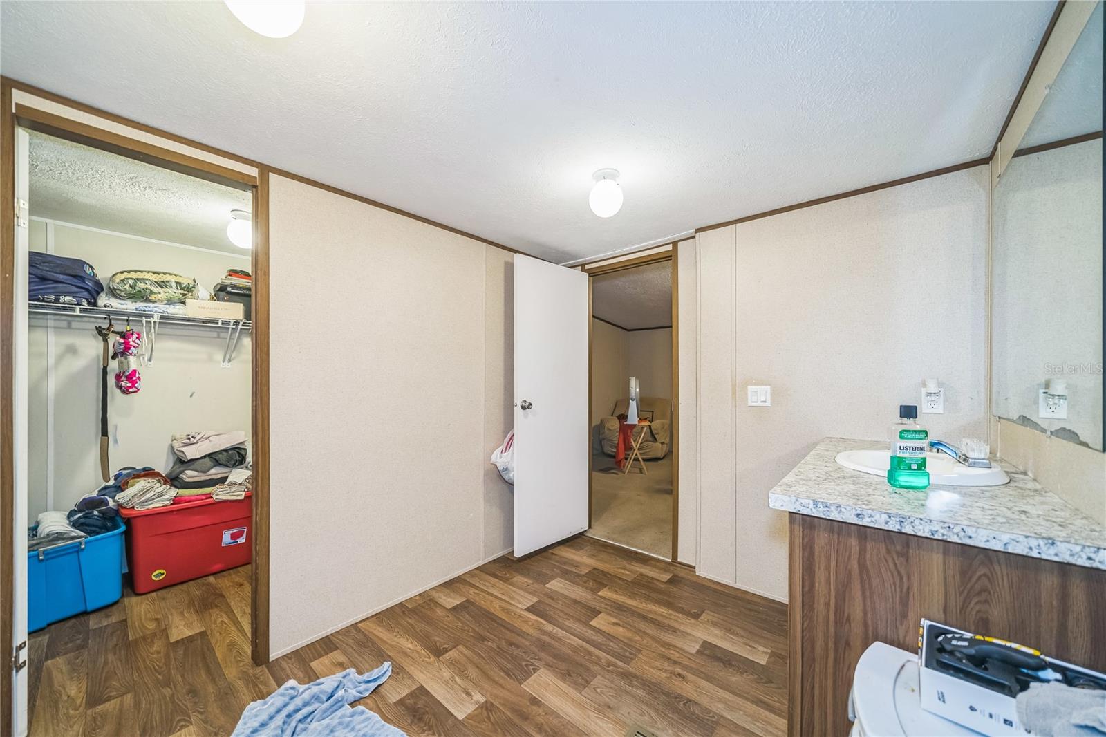 Image 14 of 26 For 10257 Syphon Drive