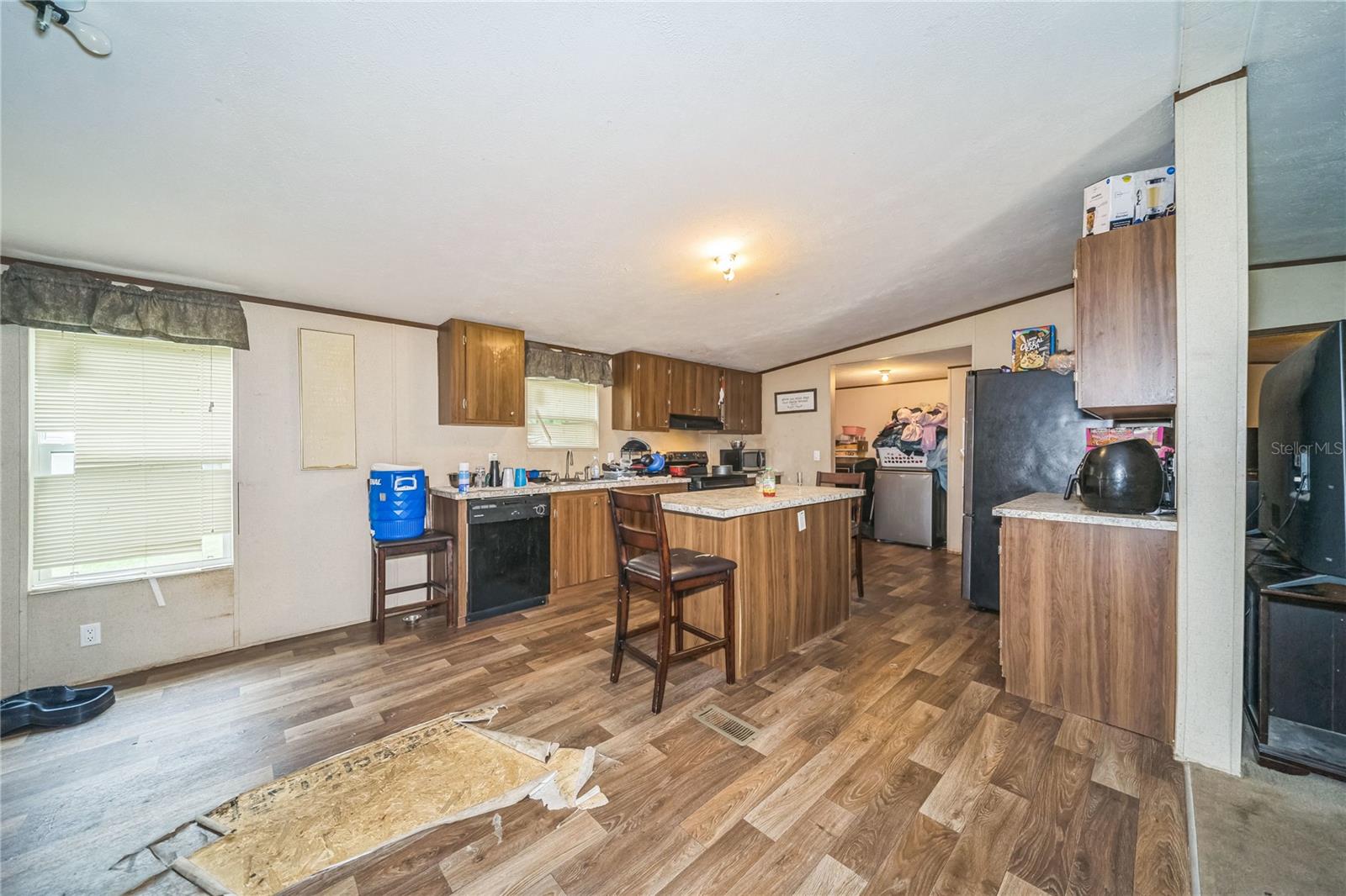 Image 8 of 26 For 10257 Syphon Drive