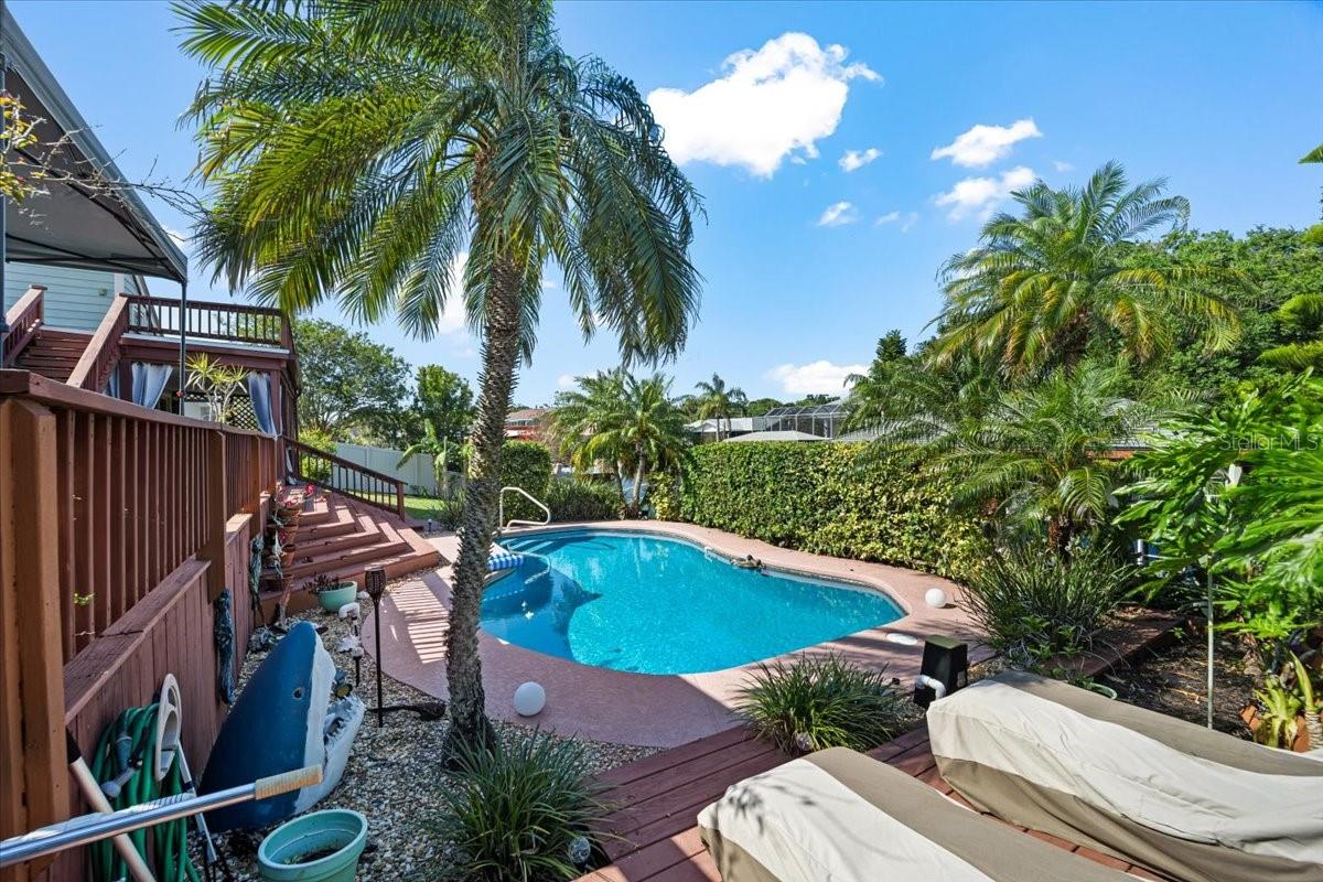 Image 32 of 61 For 20 Crescent Court N