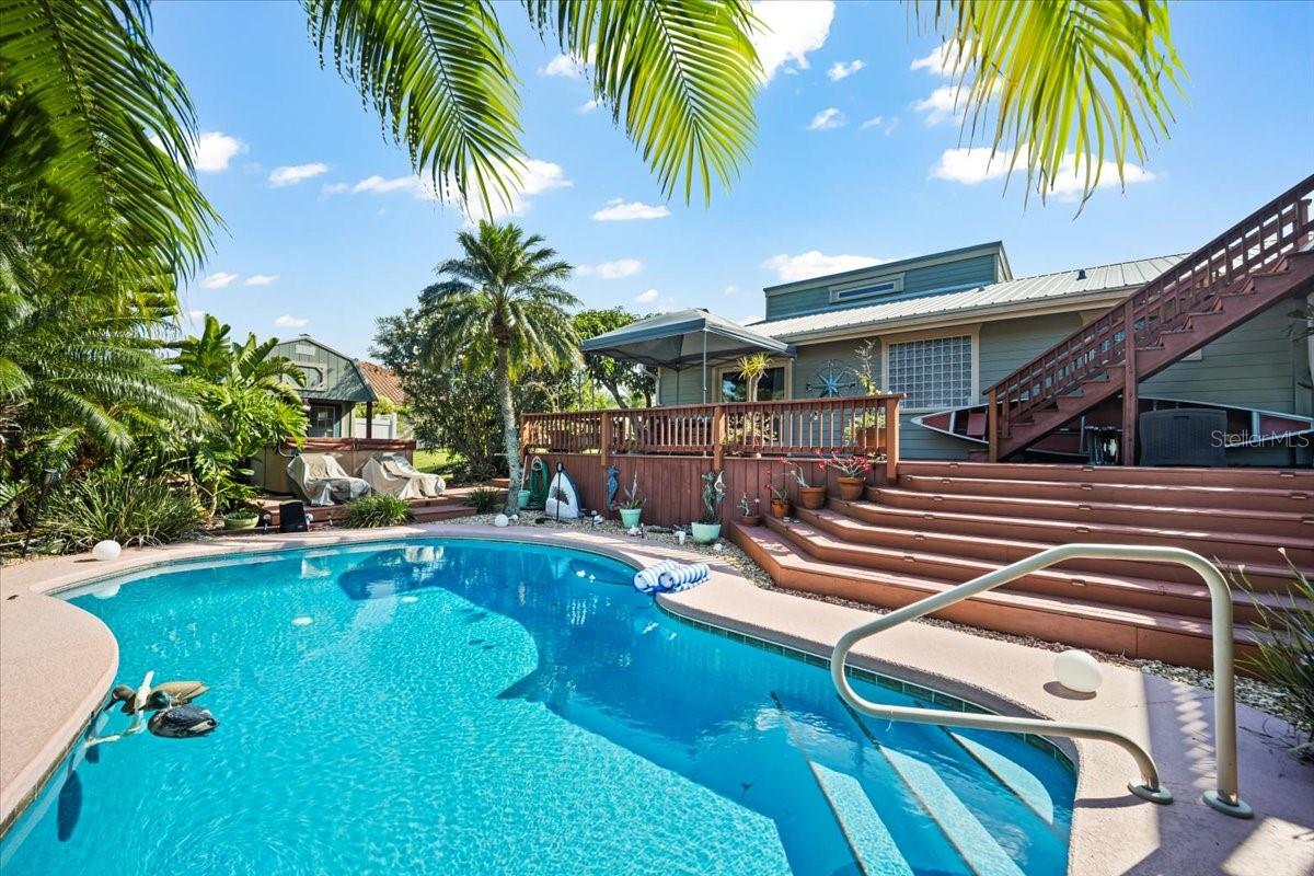 Image 36 of 61 For 20 Crescent Court N