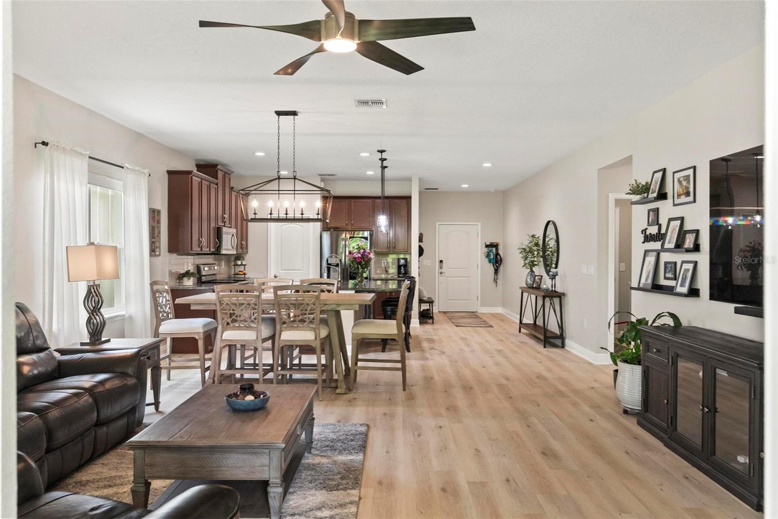 Image 24 of 62 For 5539 Estero Loop