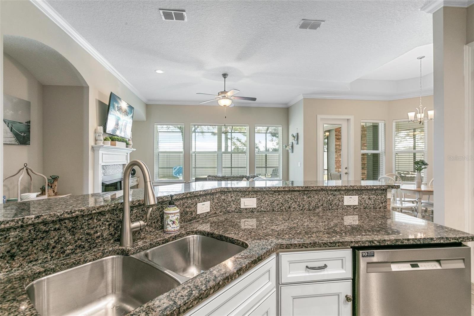 Image 19 of 74 For 433 Maribella Court