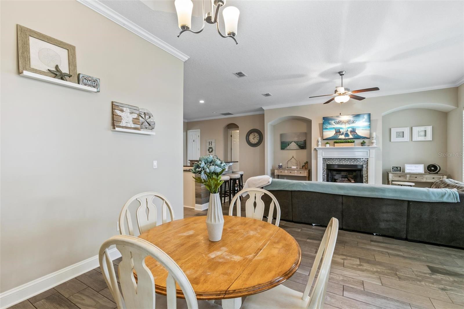 Image 27 of 74 For 433 Maribella Court