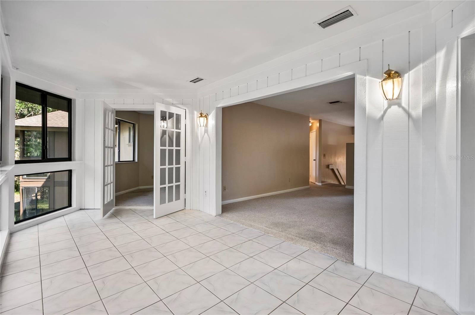 Image 19 of 41 For 18 Broadmore Circle 18