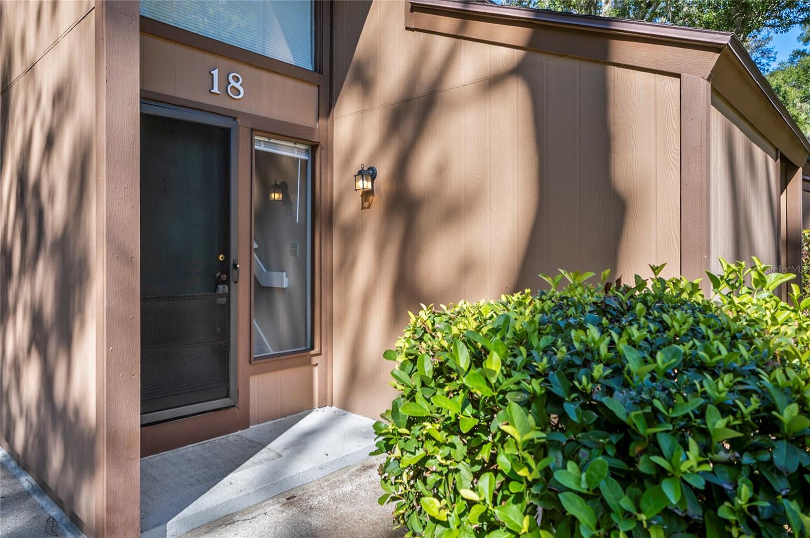 Image 3 of 41 For 18 Broadmore Circle 18