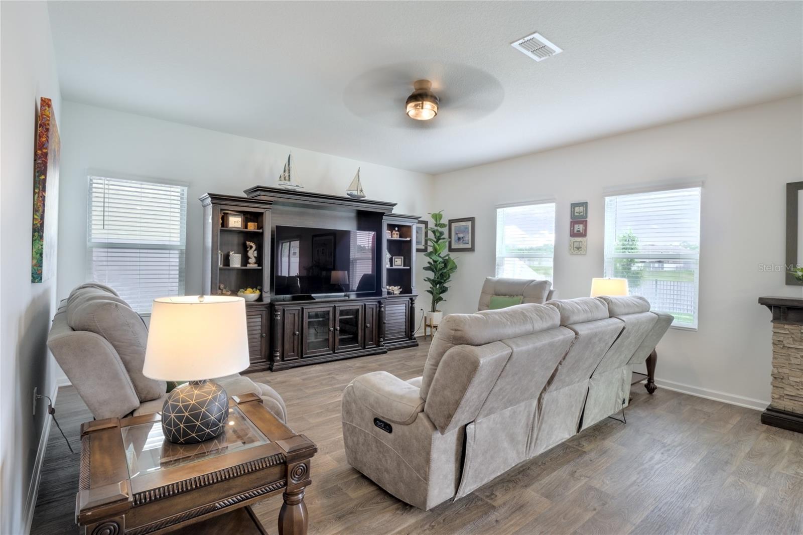Image 11 of 33 For 2154 Willow Banks Lane