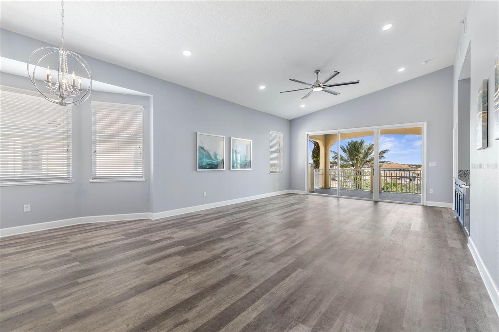 Image 19 of 100 For 95 Ocean Crest Way 531