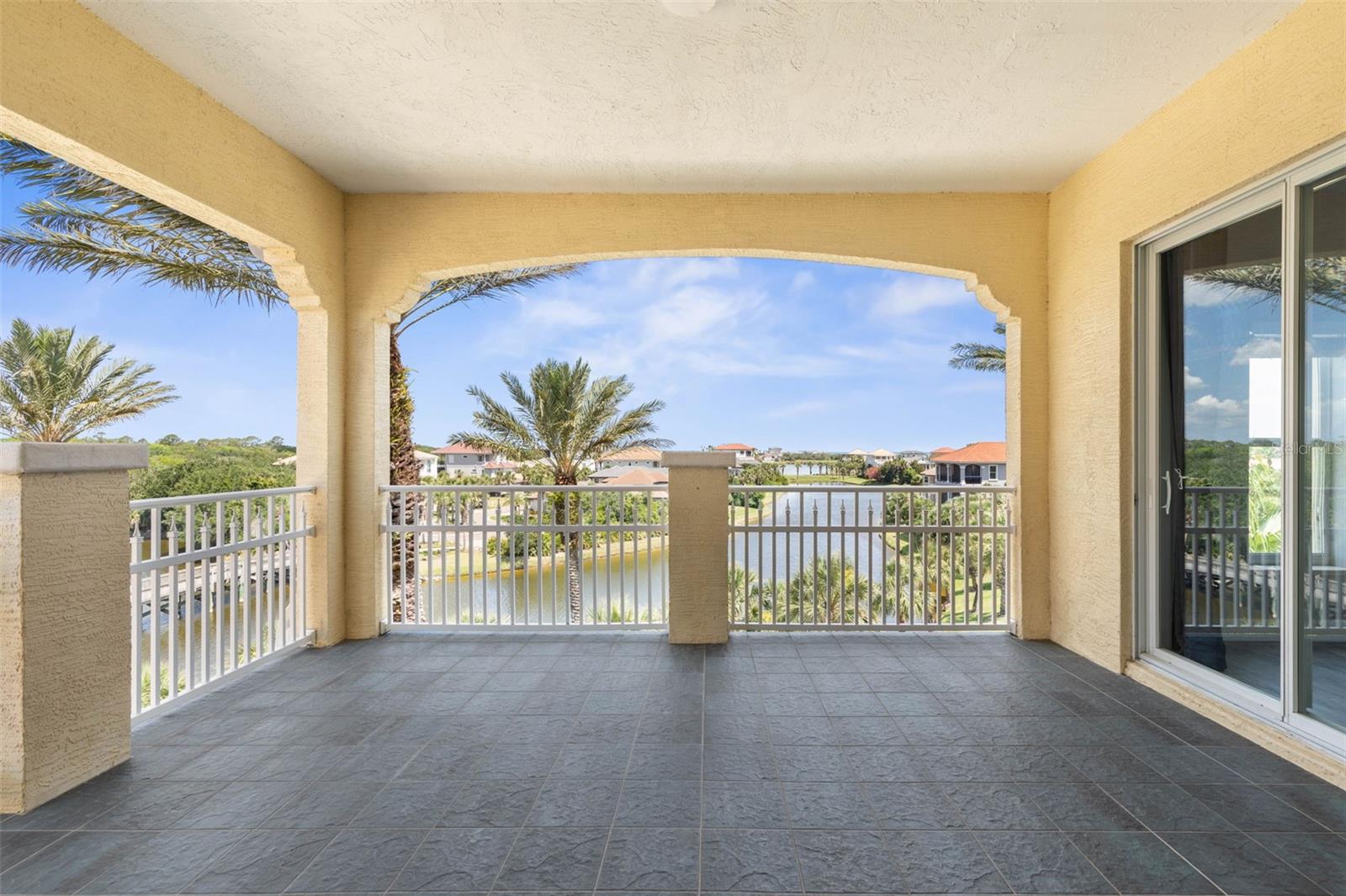 Image 22 of 100 For 95 Ocean Crest Way 531