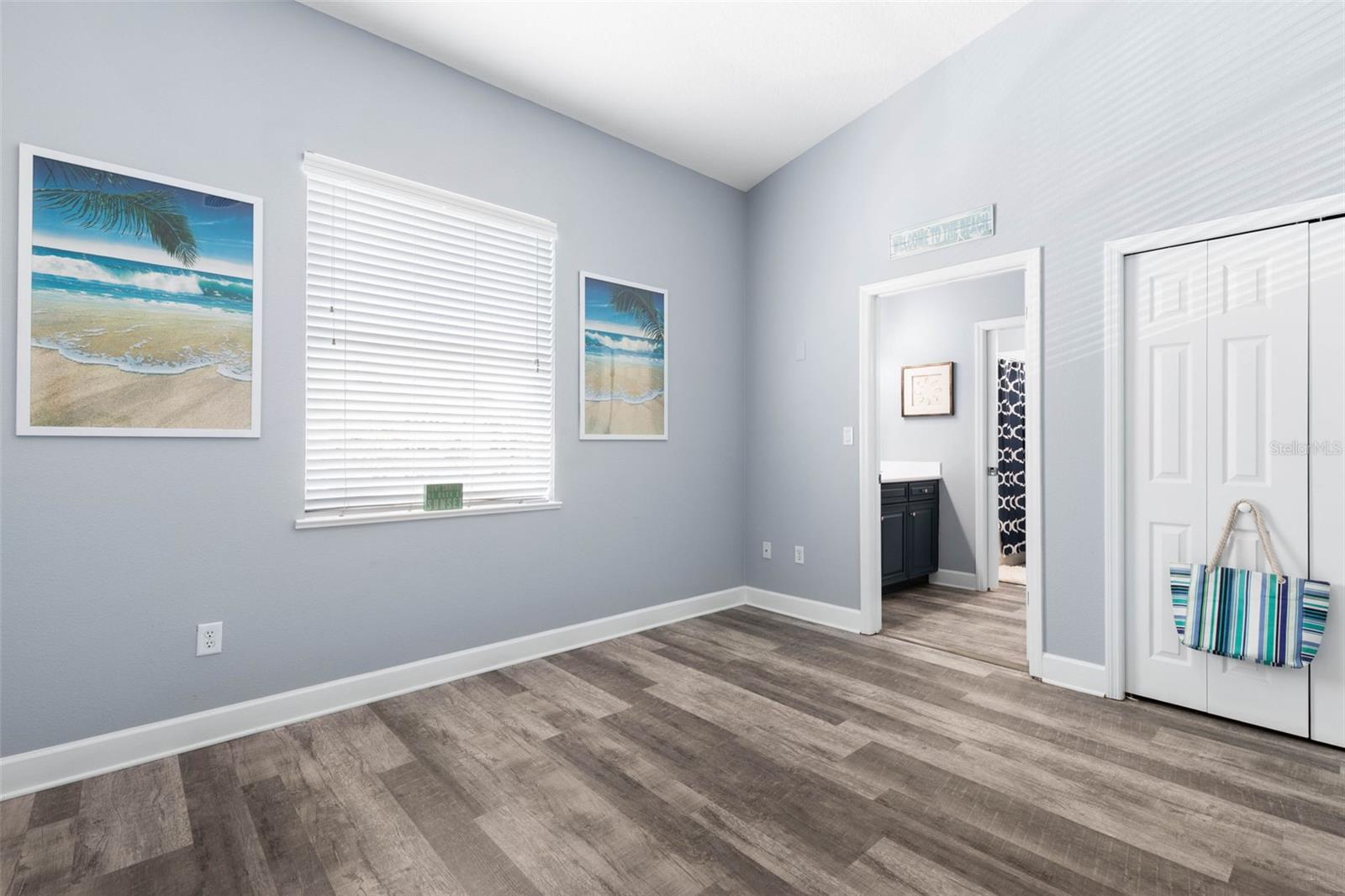 Image 36 of 100 For 95 Ocean Crest Way 531