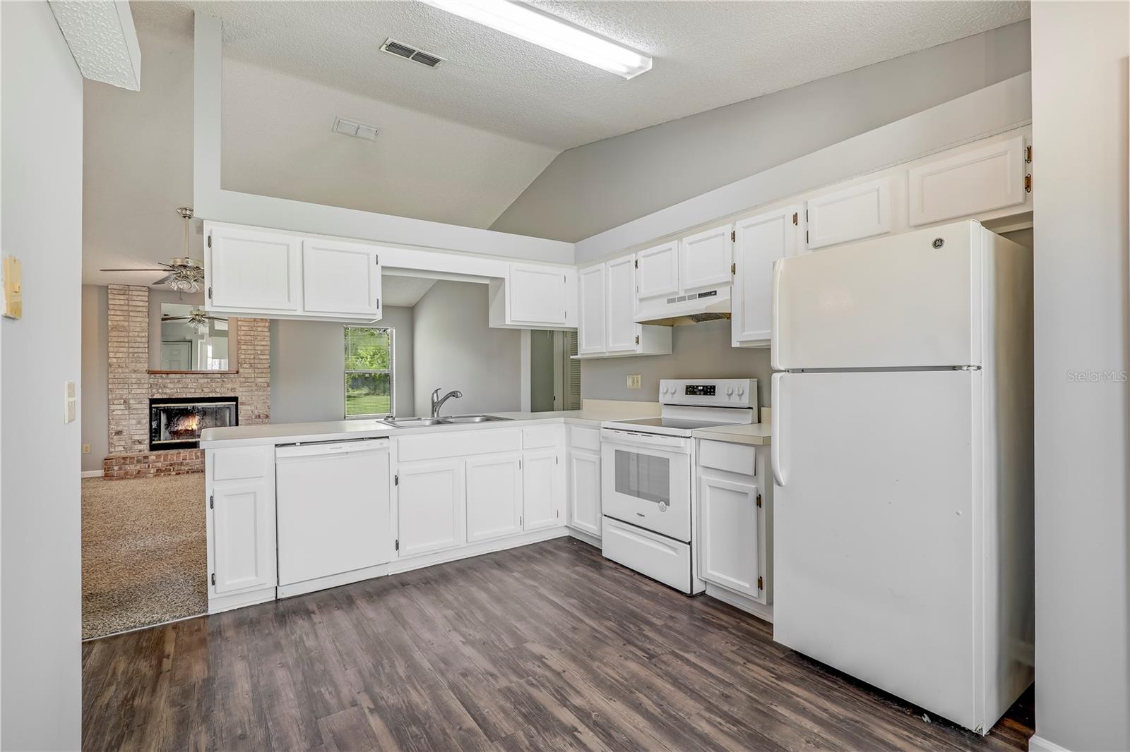 Image 4 of 38 For 2212 Cortez Court