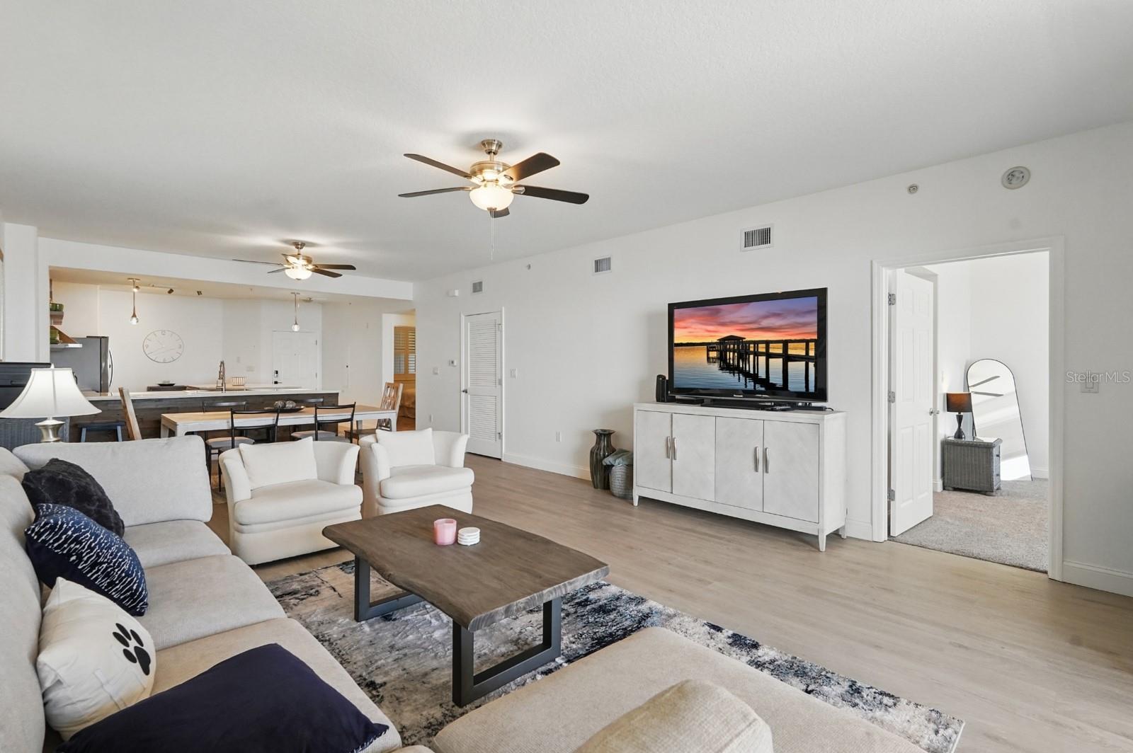 Image 16 of 40 For 80 Surfview Drive 511