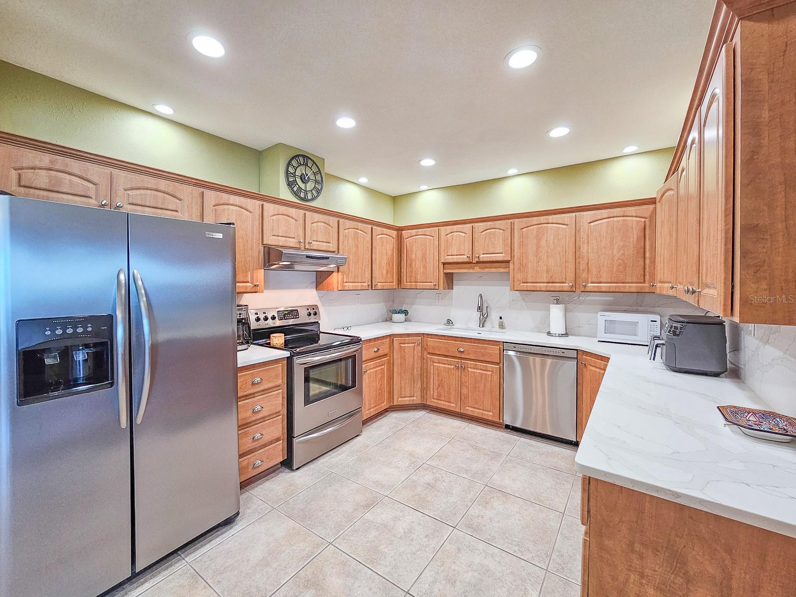Image 15 of 38 For 2129 Ocean Shore Boulevard 2129