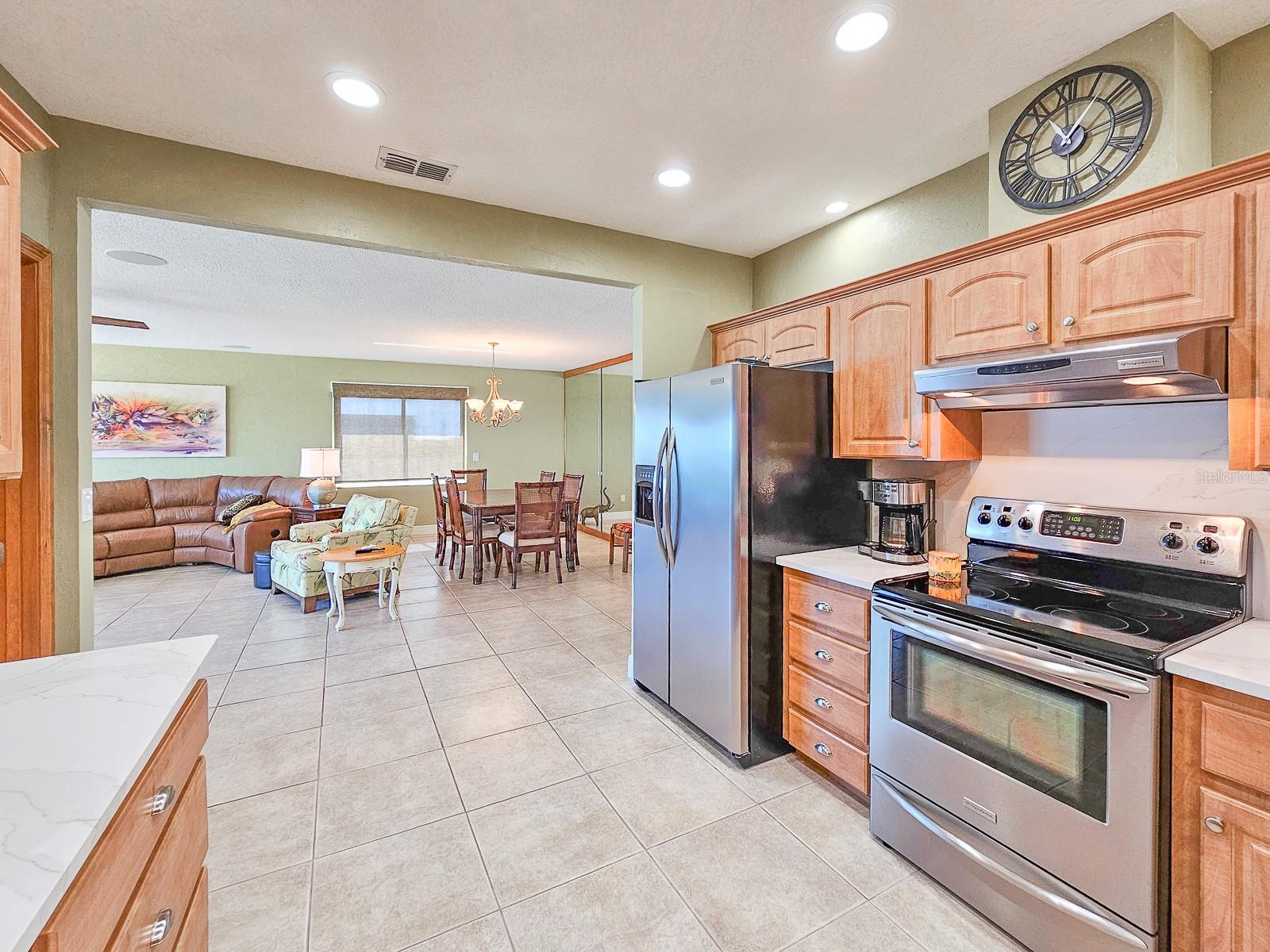 Image 16 of 38 For 2129 Ocean Shore Boulevard 2129