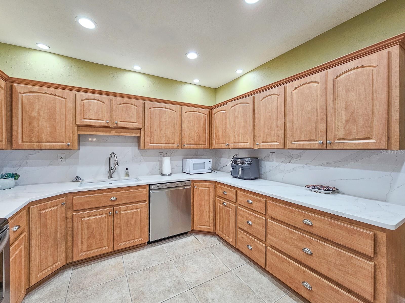 Image 17 of 38 For 2129 Ocean Shore Boulevard 2129