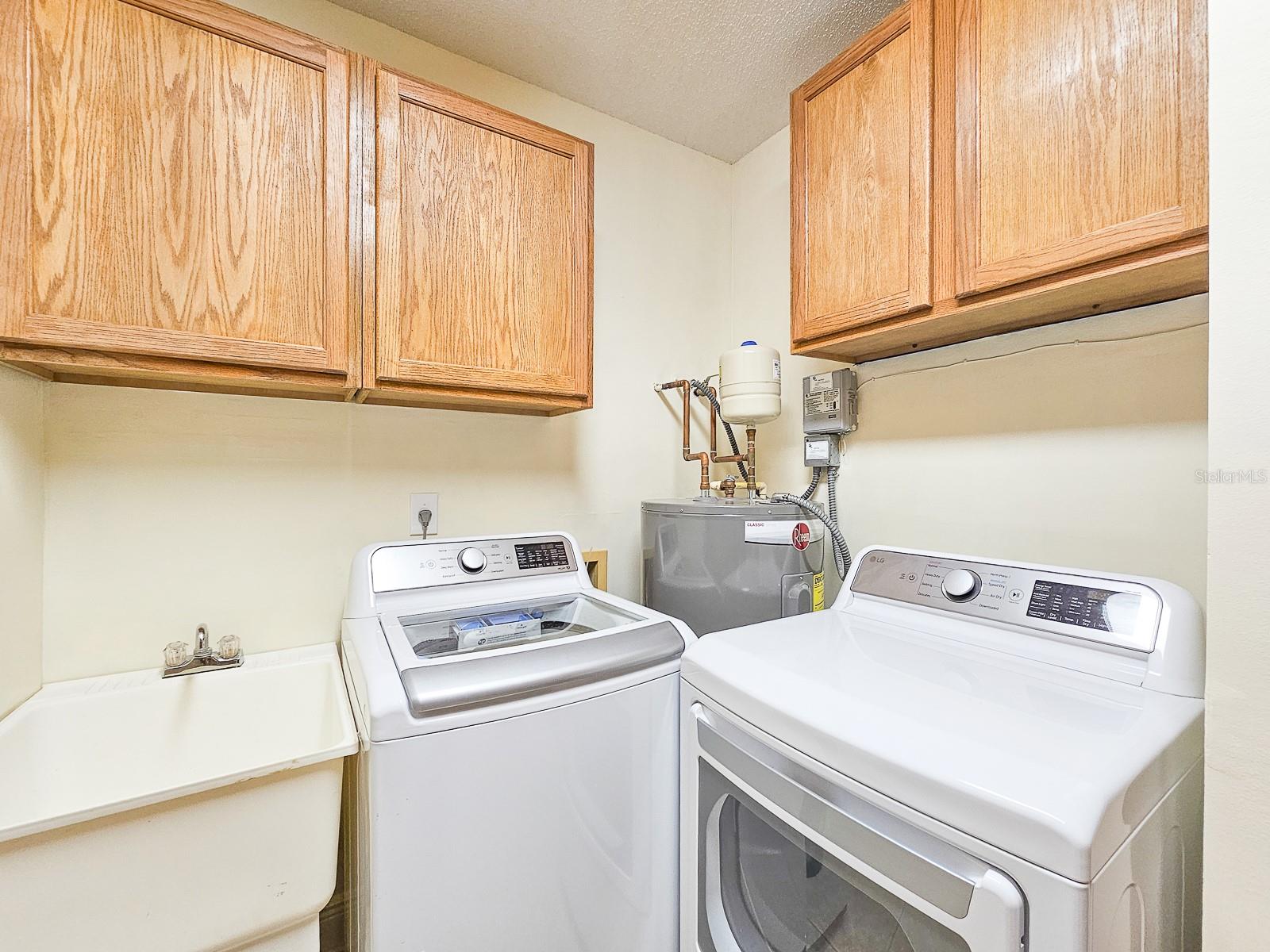 Image 32 of 38 For 2129 Ocean Shore Boulevard 2129