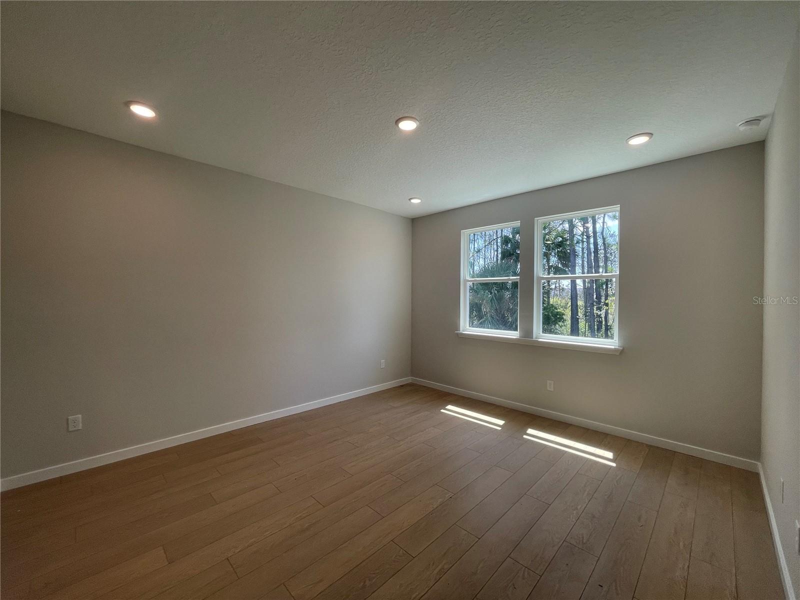 Image 31 of 40 For 43 Perseus Avenue