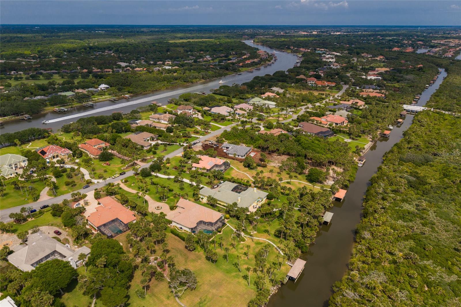 Image 47 of 79 For 77 Island Estates Parkway