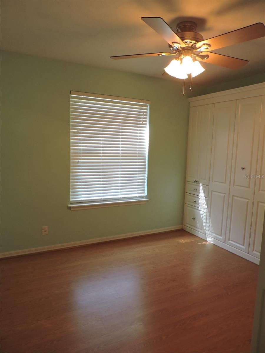 Image 19 of 38 For 543 Sandy Oaks Boulevard