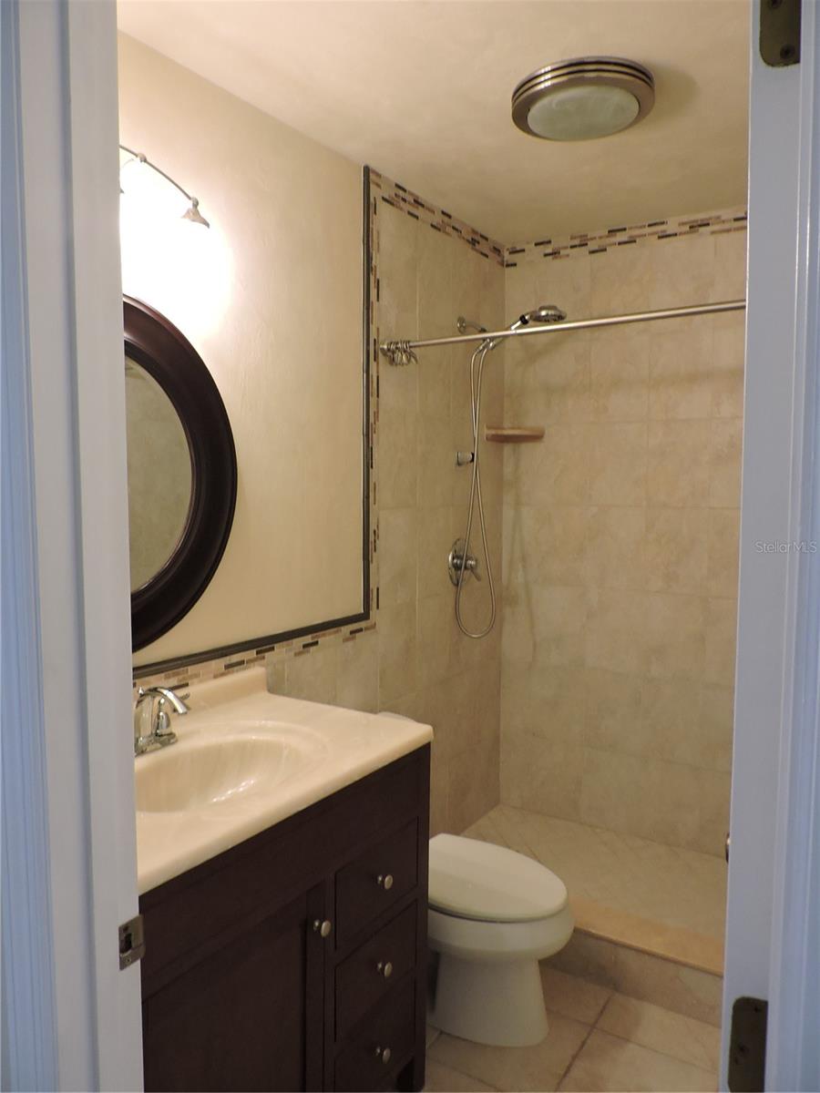 Image 22 of 38 For 543 Sandy Oaks Boulevard