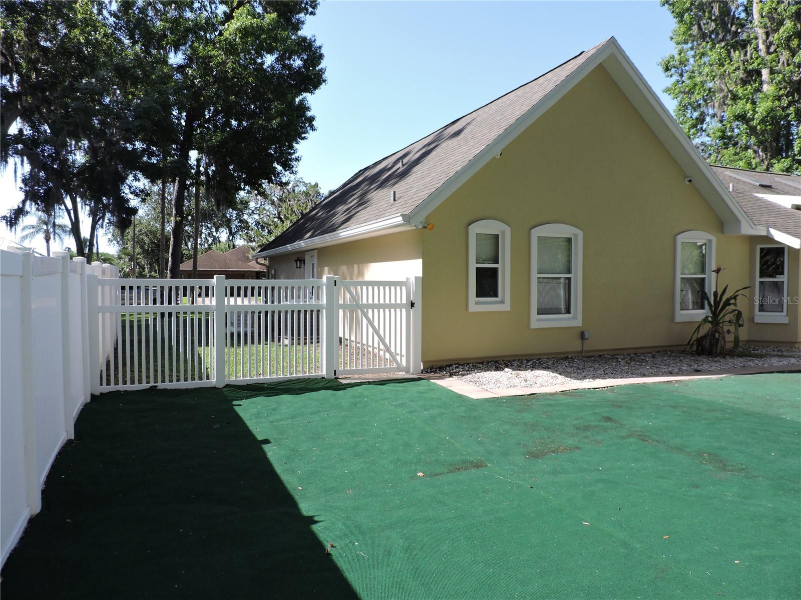 Image 29 of 38 For 543 Sandy Oaks Boulevard