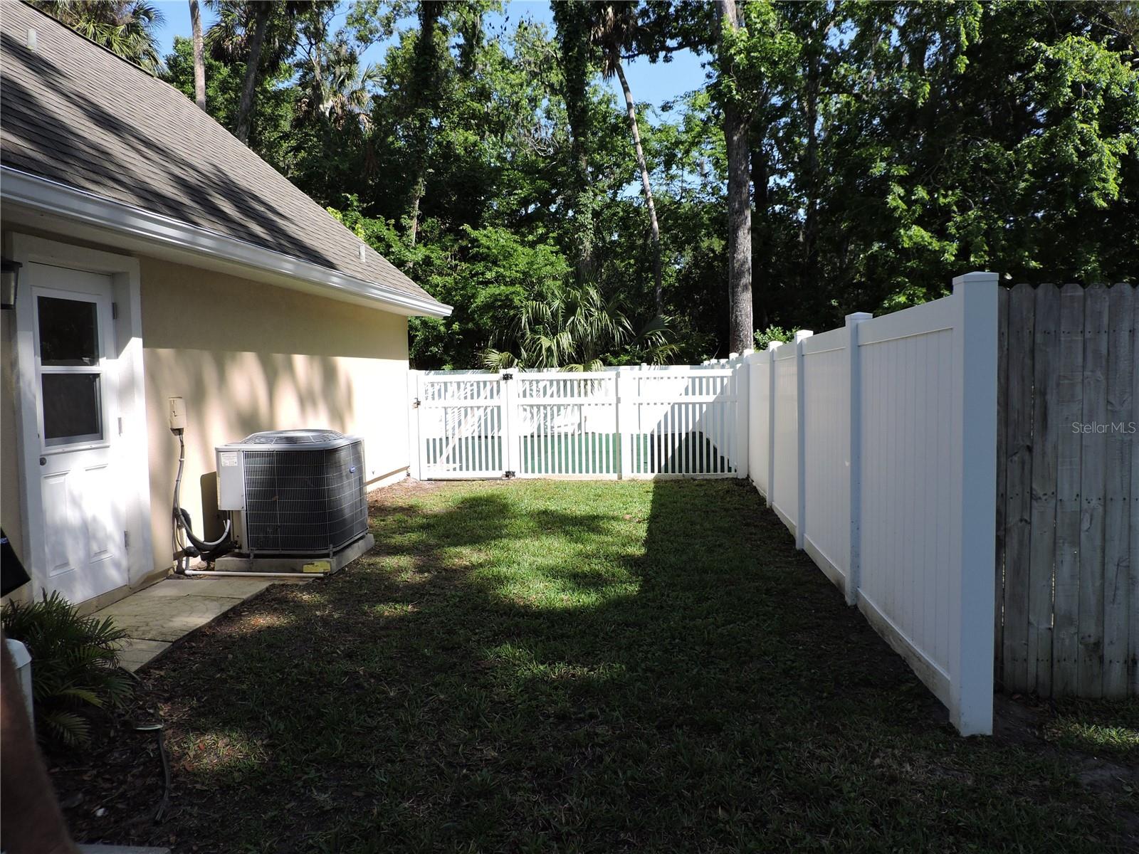 Image 35 of 38 For 543 Sandy Oaks Boulevard