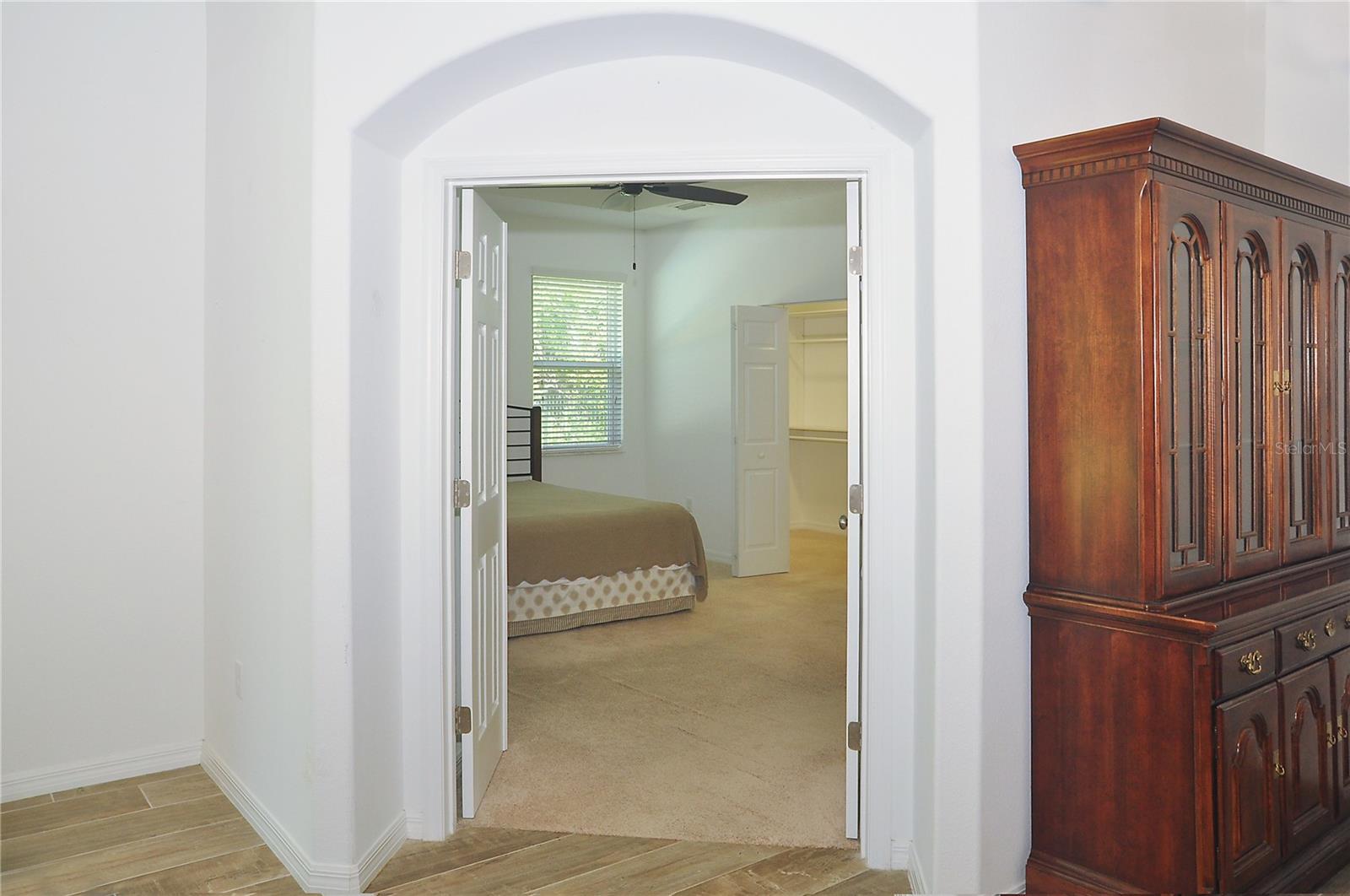 Image 21 of 49 For 139 Park Place Circle