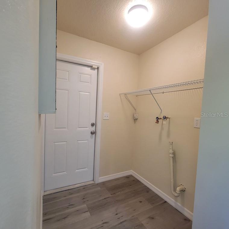 Image 42 of 57 For 741 Ellen Street
