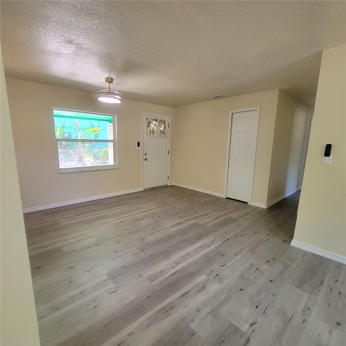 Image 8 of 57 For 741 Ellen Street