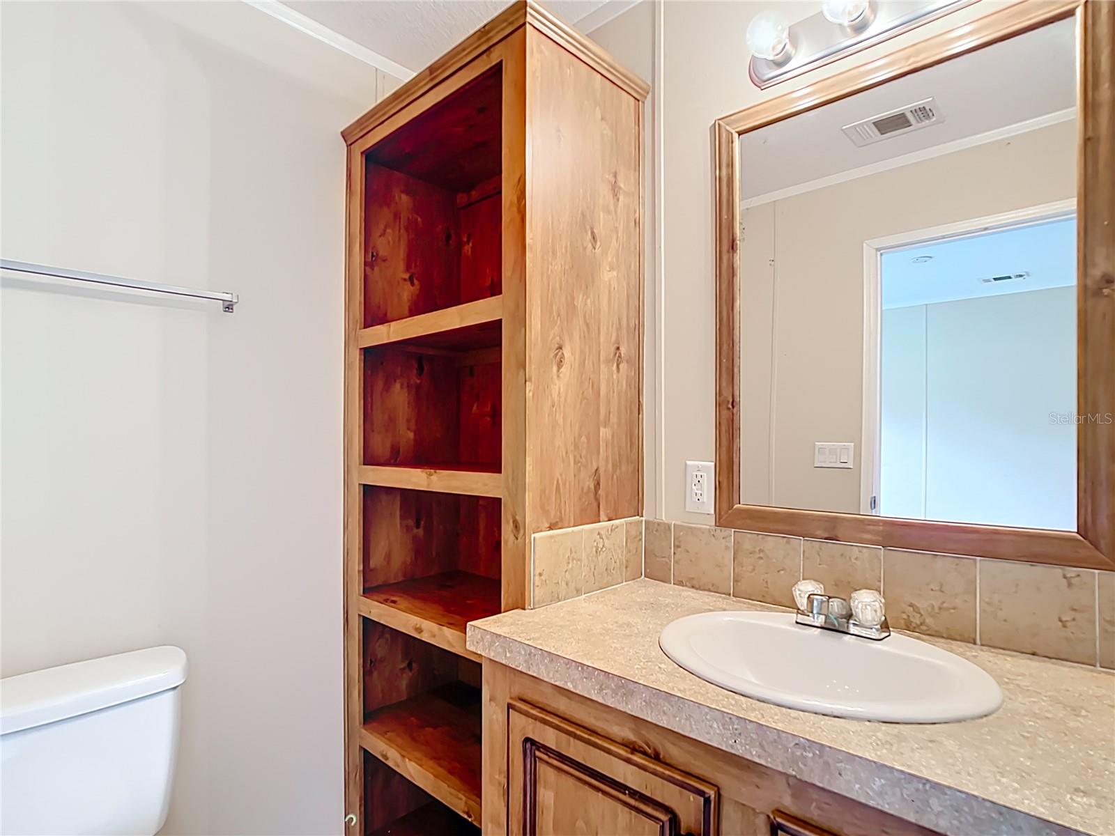 Image 21 of 41 For 15965 44th Avenue Road