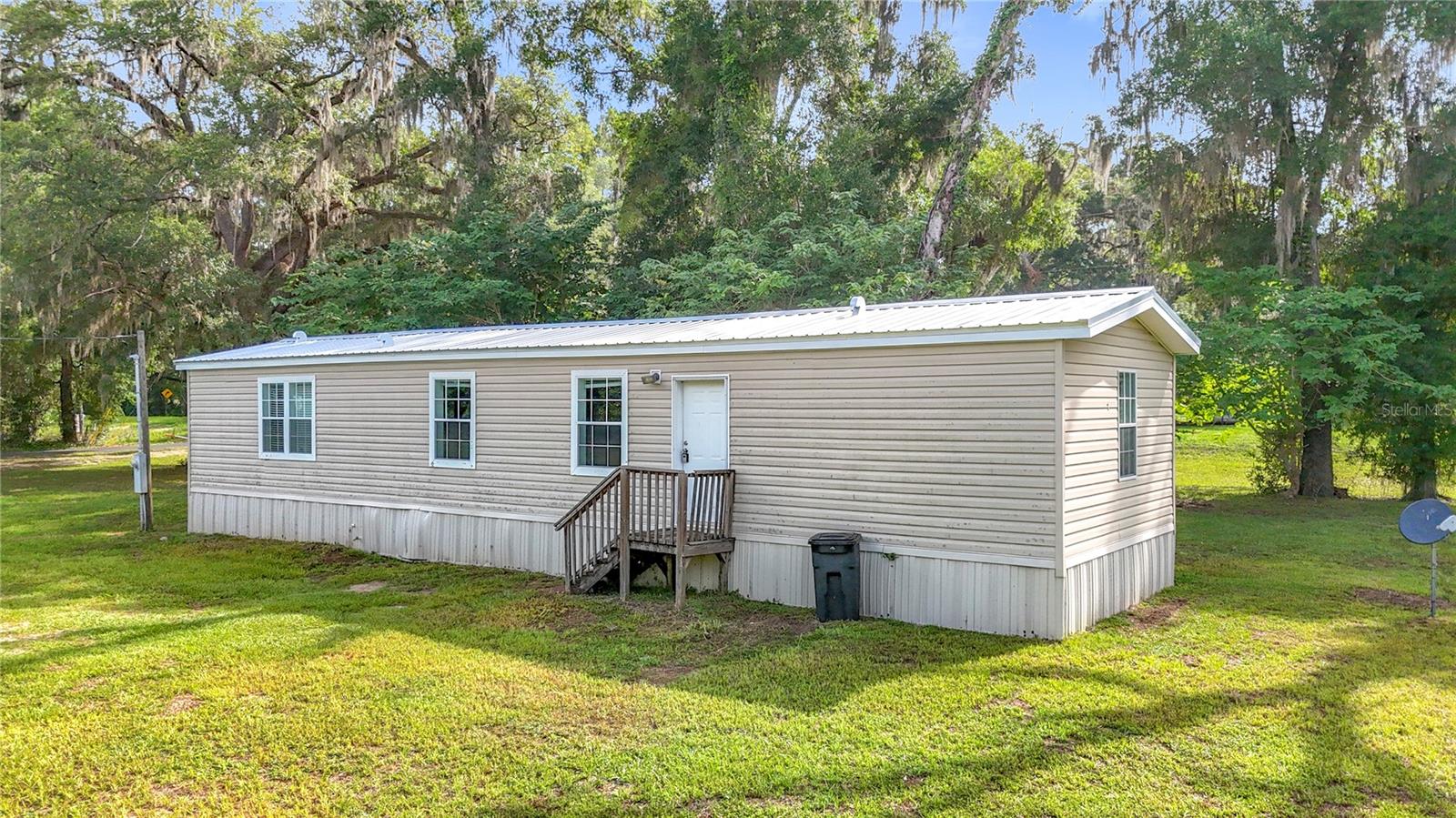 Image 3 of 41 For 15965 44th Avenue Road
