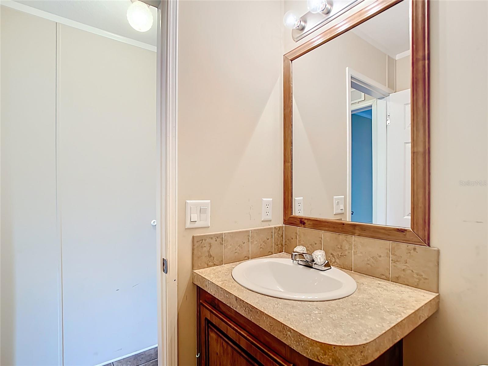 Image 32 of 41 For 15965 44th Avenue Road