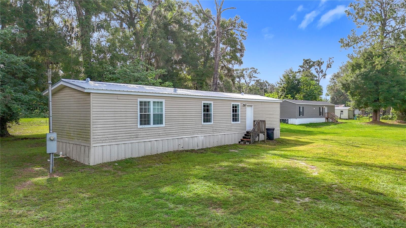 Image 37 of 41 For 15965 44th Avenue Road
