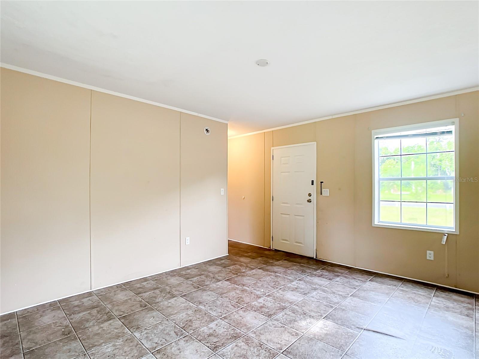 Image 4 of 41 For 15965 44th Avenue Road