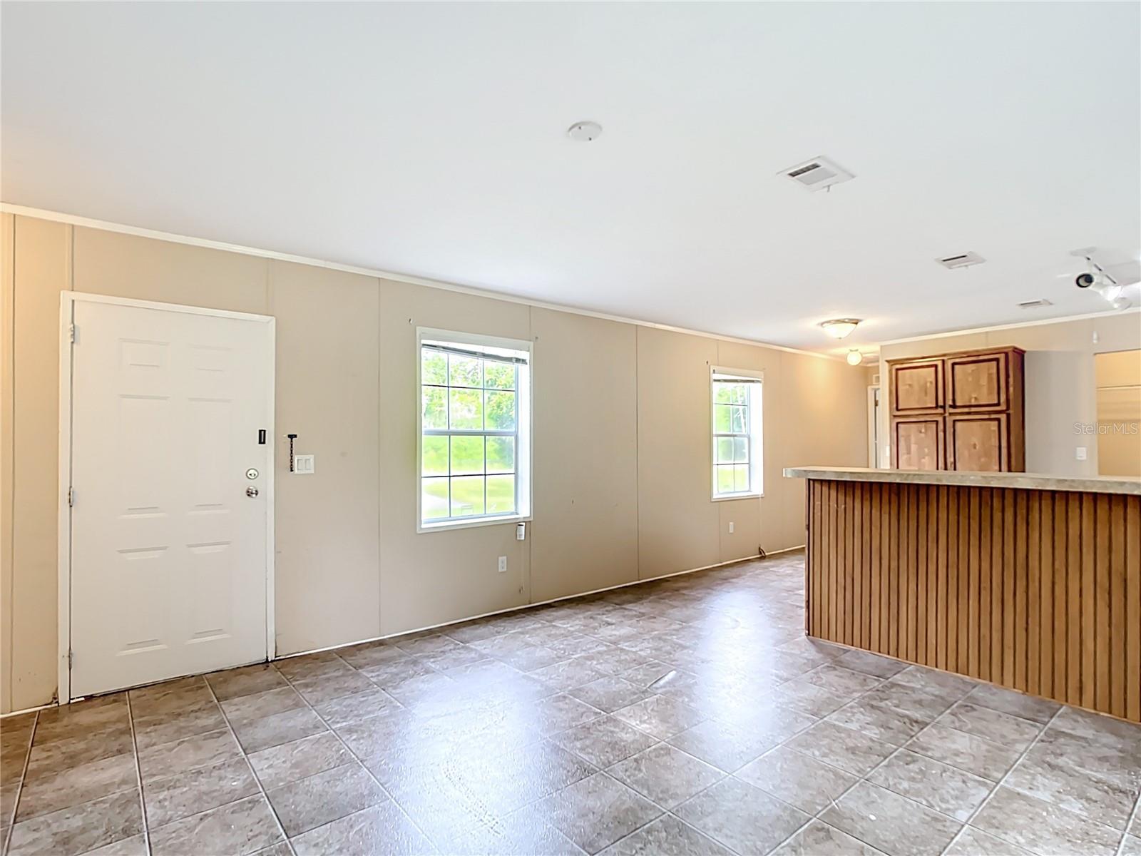 Image 5 of 41 For 15965 44th Avenue Road