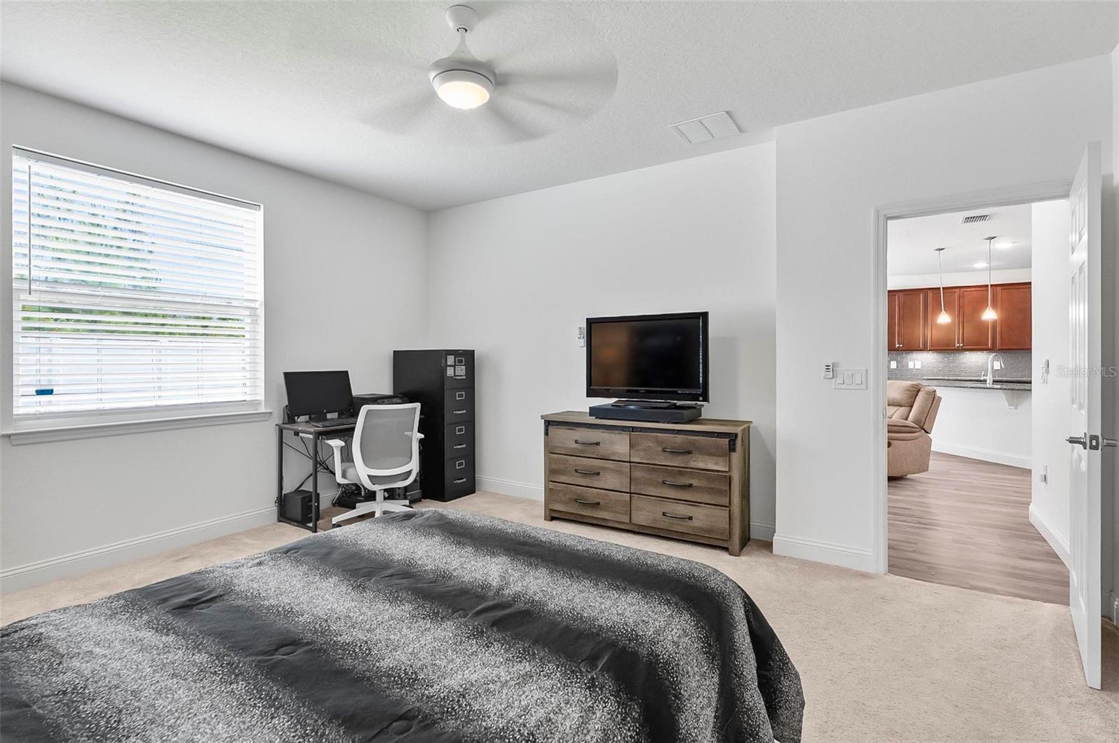 Image 40 of 55 For 40 Oakleaf Way