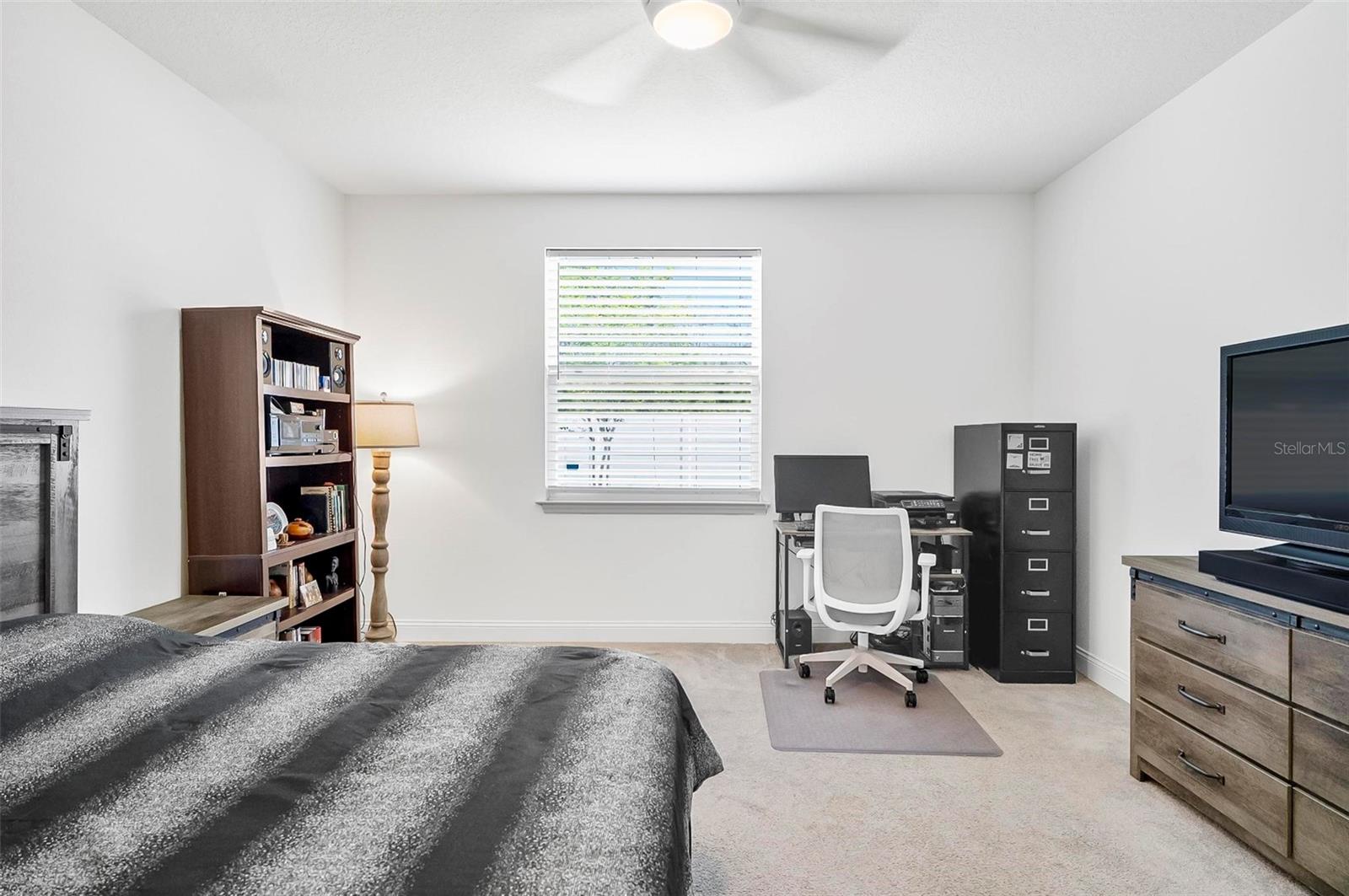 Image 41 of 55 For 40 Oakleaf Way