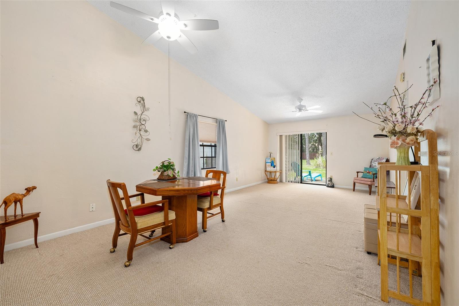 Image 10 of 29 For 915 Stonybrook Circle