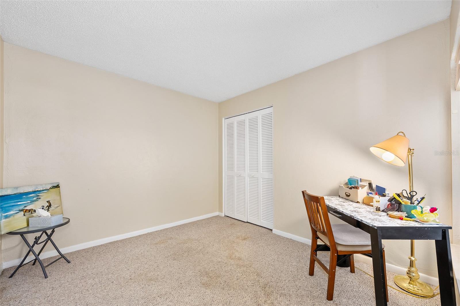 Image 20 of 29 For 915 Stonybrook Circle