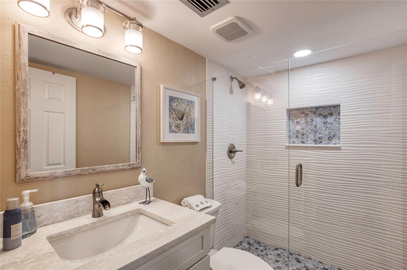 Image 11 of 59 For 1239 Ocean Shore Boulevard 11d