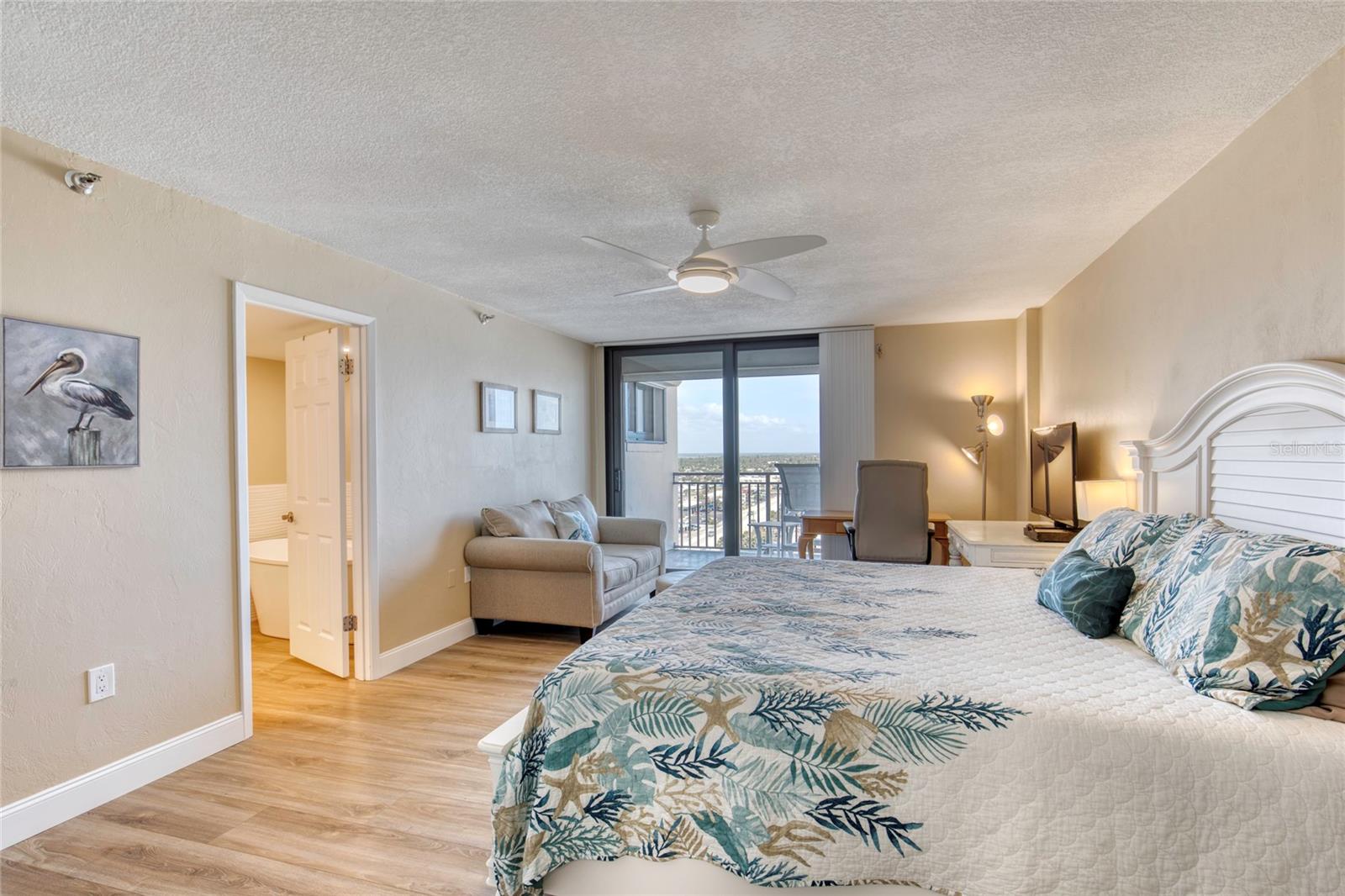 Image 15 of 59 For 1239 Ocean Shore Boulevard 11d