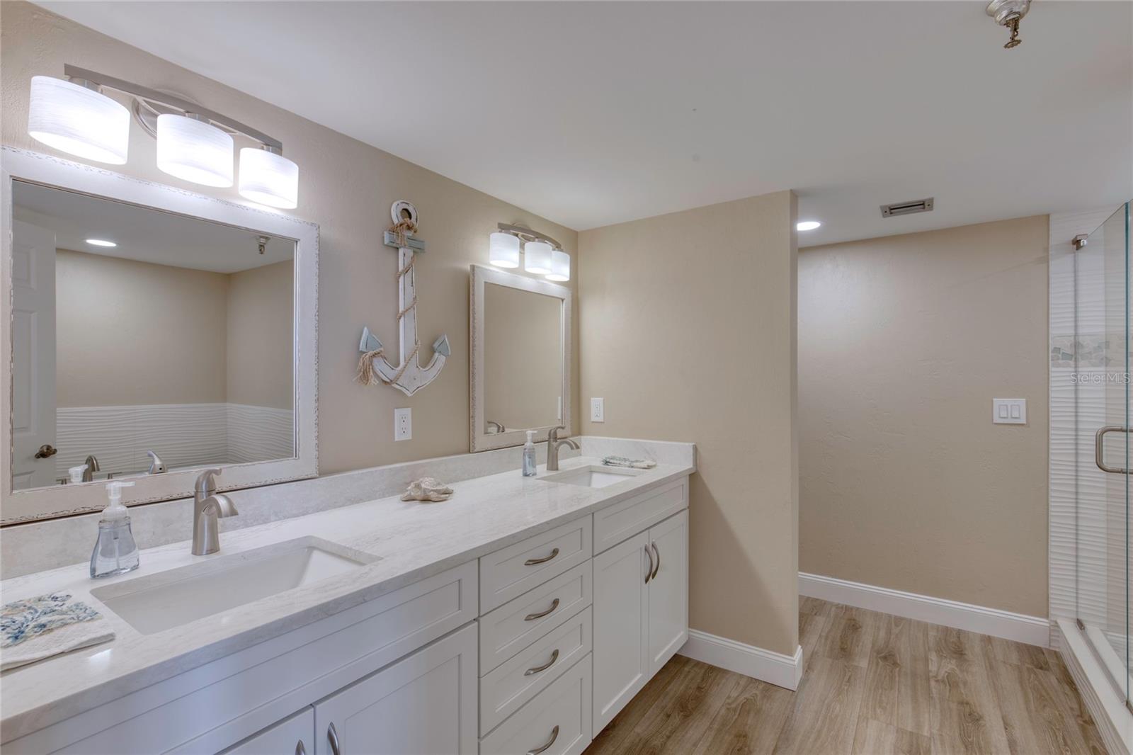 Image 18 of 59 For 1239 Ocean Shore Boulevard 11d
