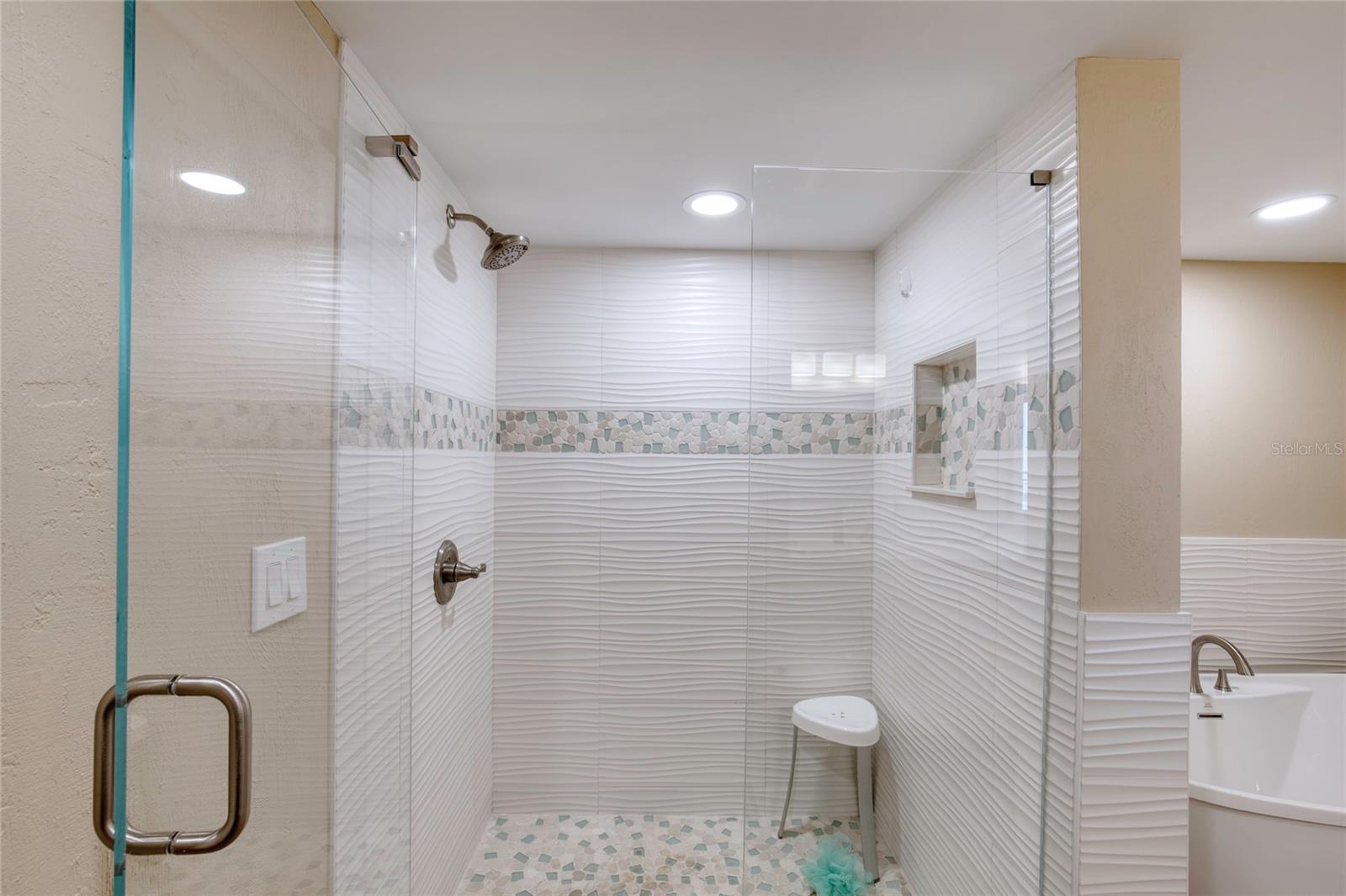Image 19 of 59 For 1239 Ocean Shore Boulevard 11d