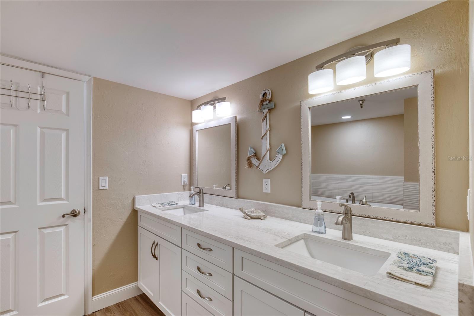 Image 21 of 59 For 1239 Ocean Shore Boulevard 11d