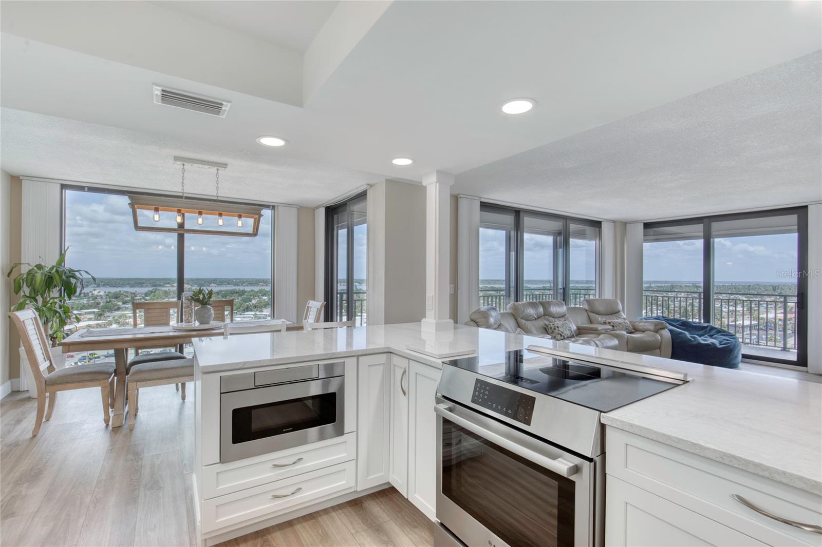 Image 26 of 59 For 1239 Ocean Shore Boulevard 11d