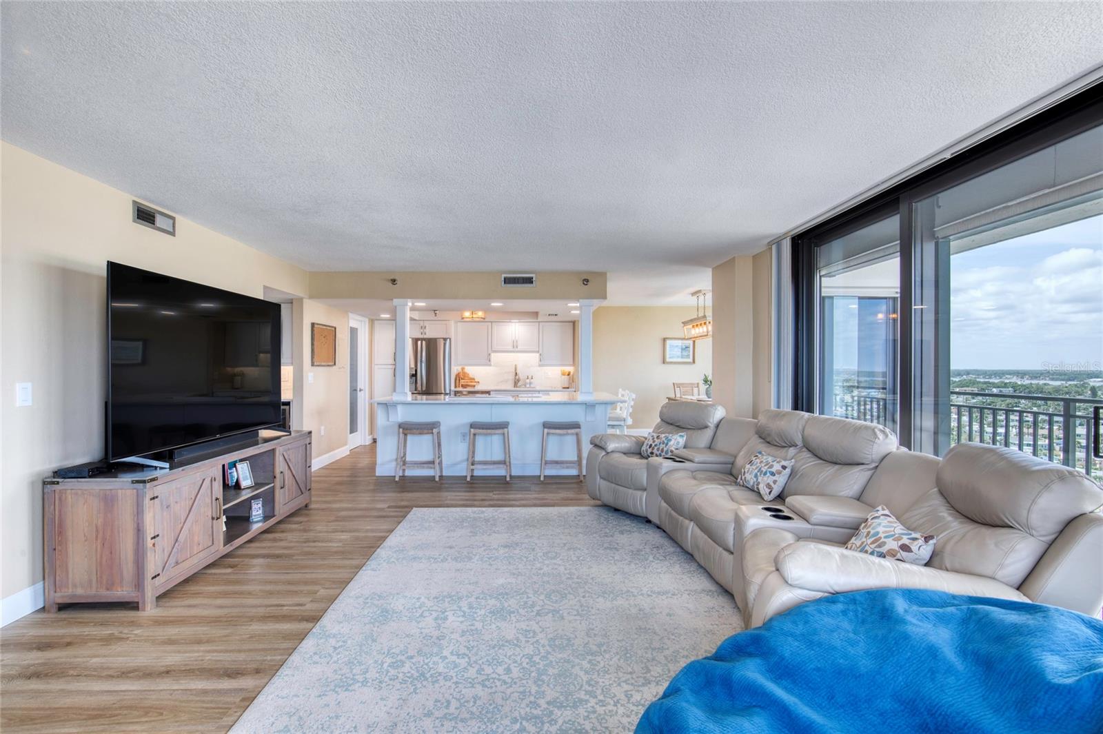 Image 35 of 59 For 1239 Ocean Shore Boulevard 11d
