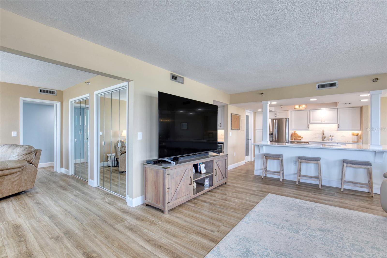 Image 36 of 59 For 1239 Ocean Shore Boulevard 11d