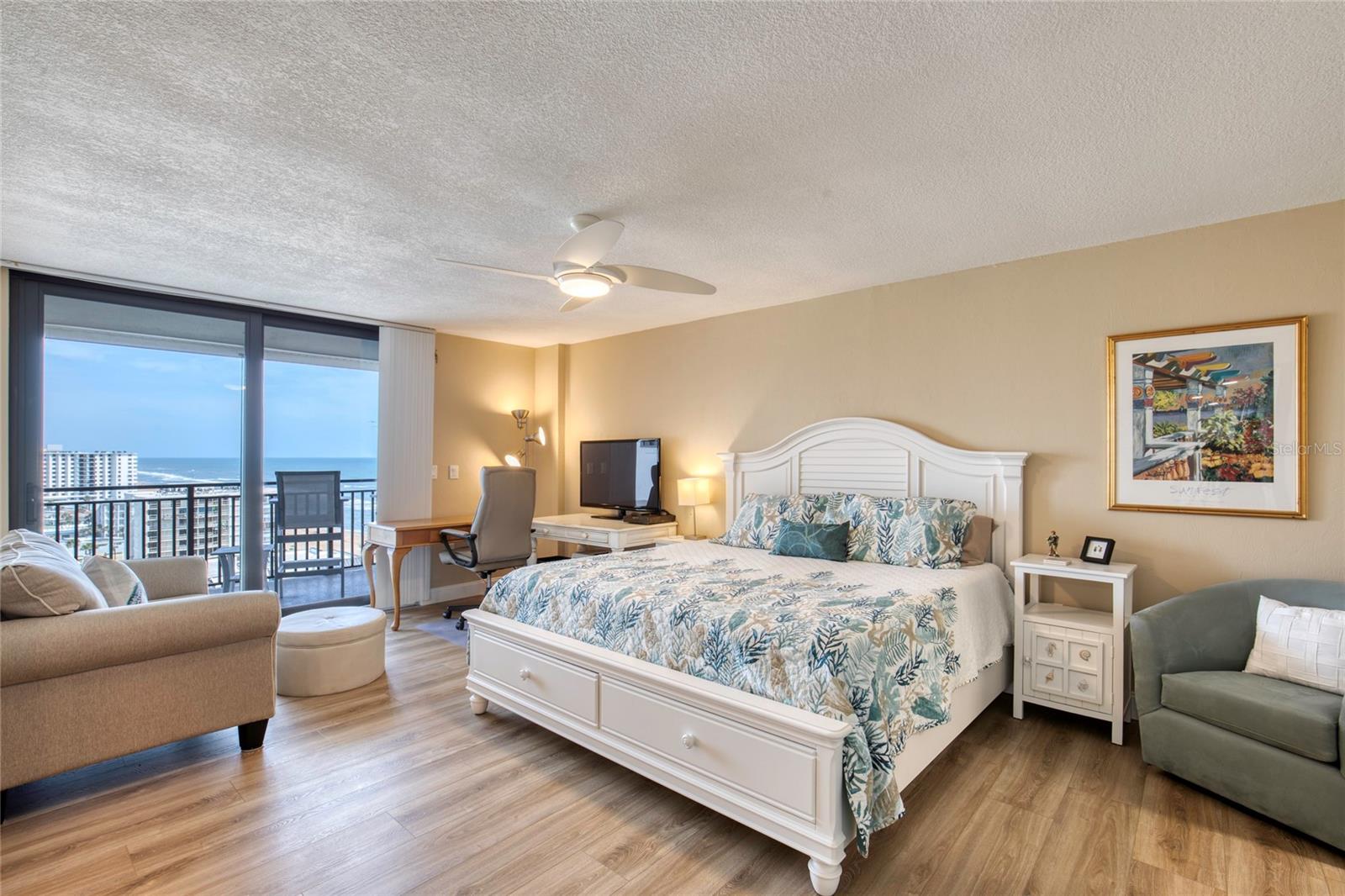 Image 4 of 59 For 1239 Ocean Shore Boulevard 11d